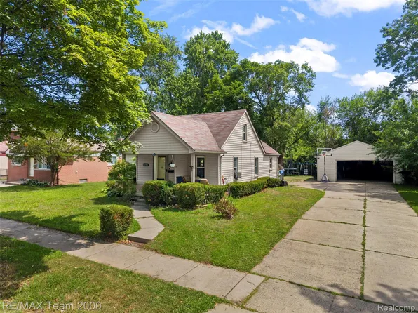 6196 N Gulley Rd, Dearborn Heights, MI 48127