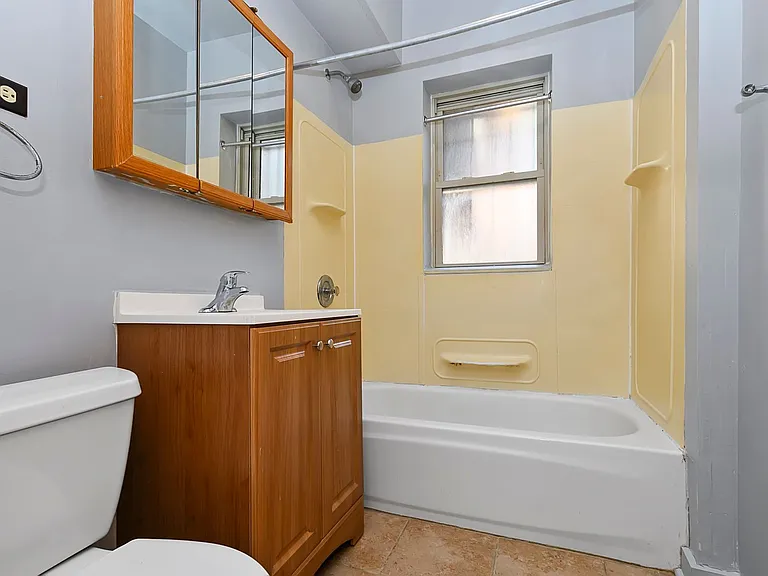 6001-05 S Whipple St #3015-3021 — Photo 3