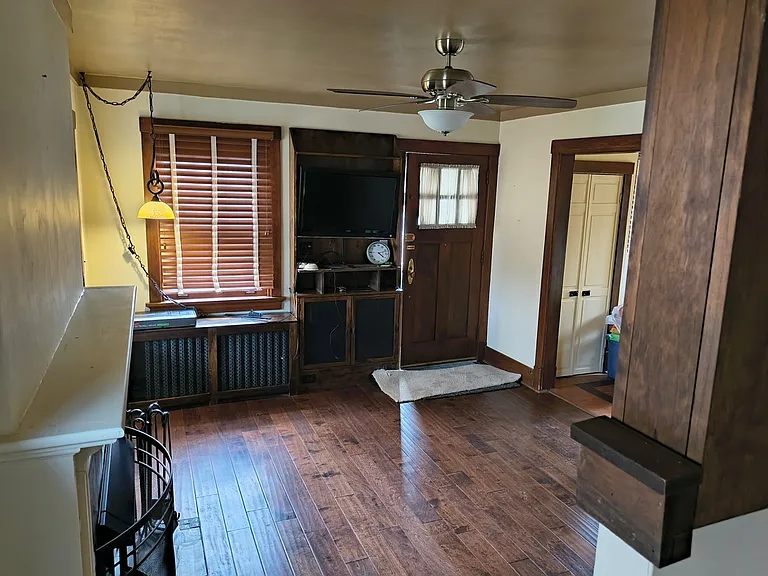 272 Dixon Ave — Photo 13