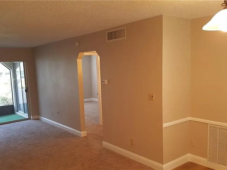 2103 Cordova Grn #2103 — Photo 2