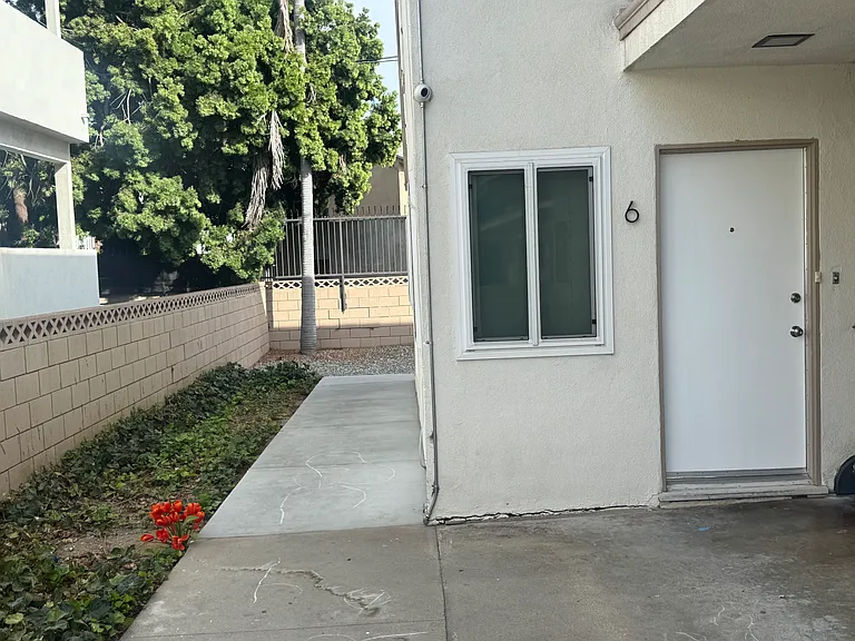212 E Tamarack Ave #6 — Photo 25