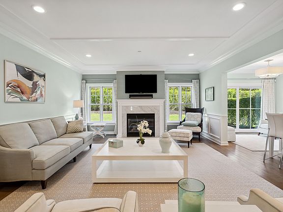4th image of 601 High Pond Ln