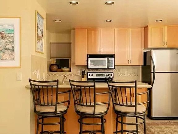 2nd image of 2464 Indian Springs Condo Dr
