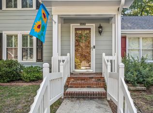 6424 Meadow View Dr, Raleigh, NC 27609