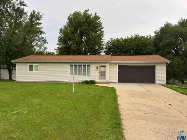 222 Tilden St, Kingsley, IA 51028