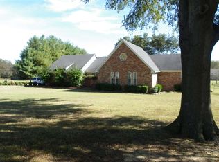 8042 Soderlund Dr, Millington, TN 38053