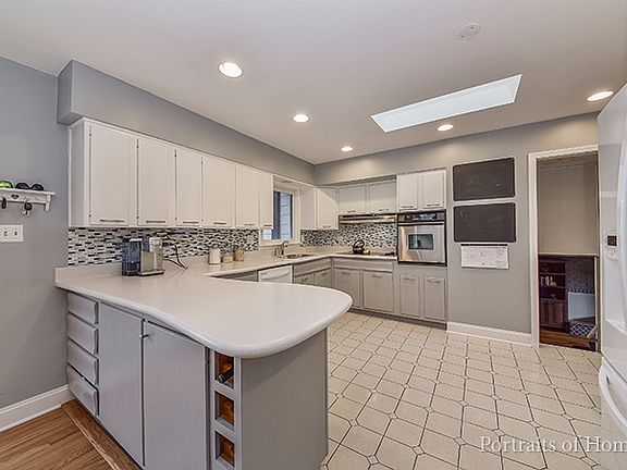 5th image of 22W345 Teakwood Dr