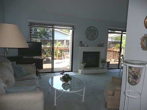 3rd image of 1467 Capri Ave