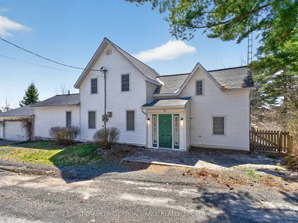 1 Pond St, Rideau Lakes, ON K0G 1X0