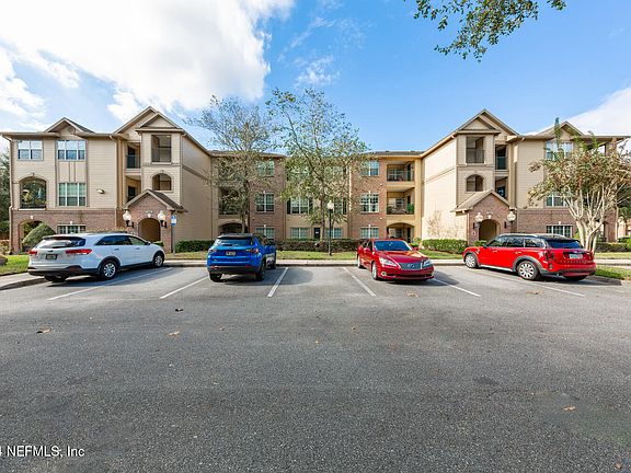 2nd image of 7800 POINT MEADOWS Drive #525