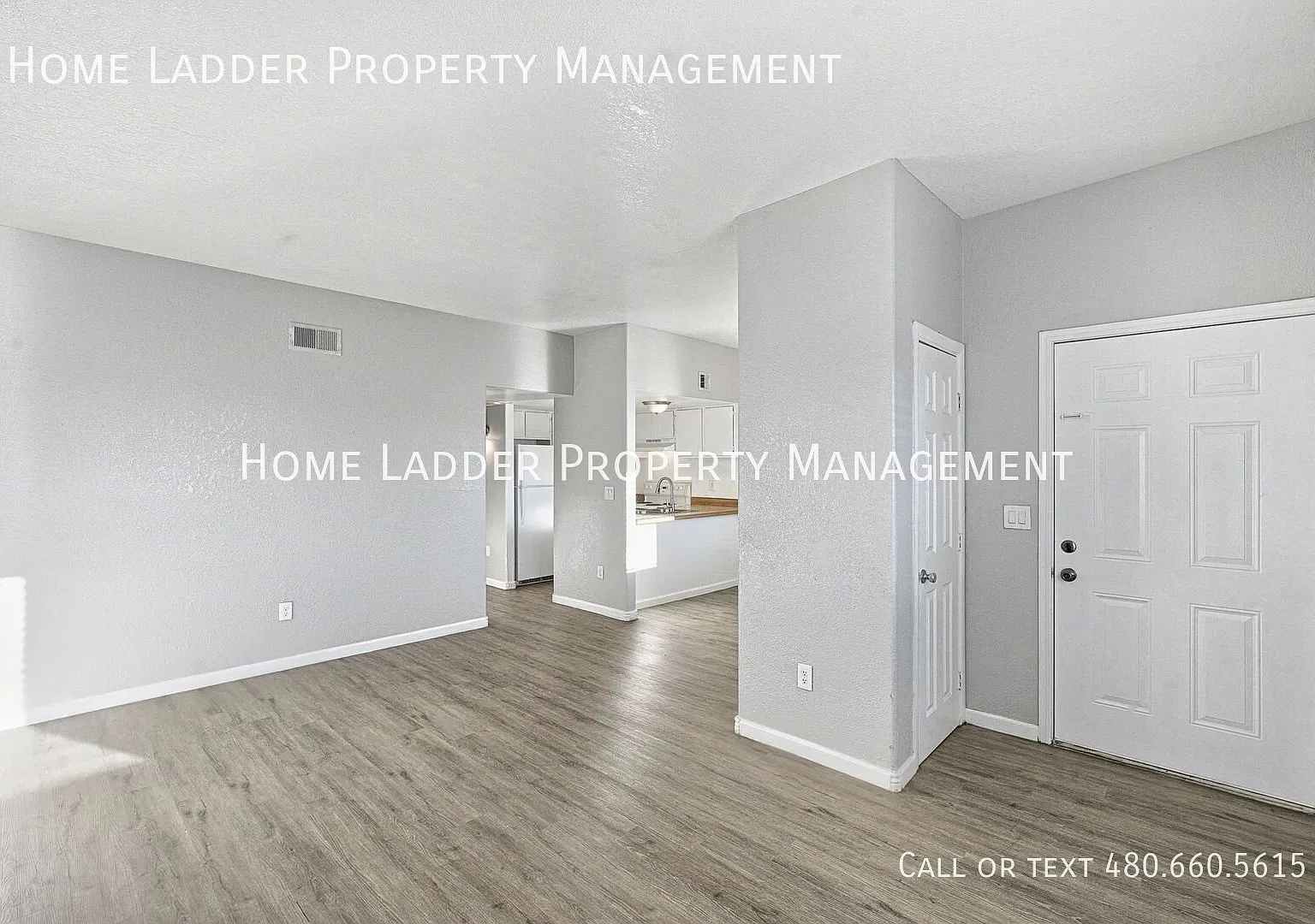 Stylish & Modern 2 Bedroom Apartment Near Irvington Plaza — Photo 2