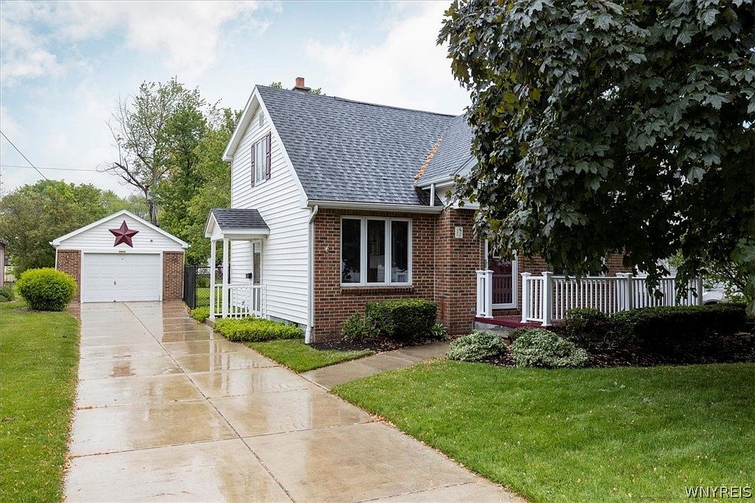 241 S Huxley Dr, Cheektowaga, NY 14225 Zillow
