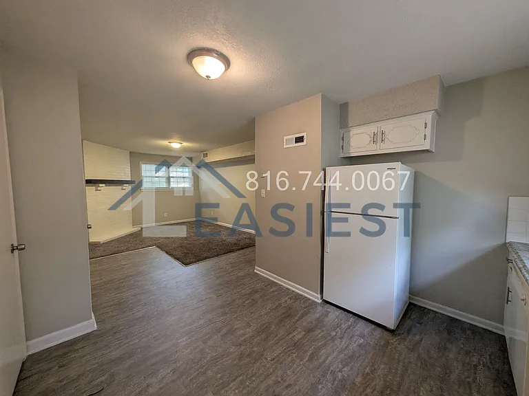 719 NE Barnes Dr #D — Photo 8