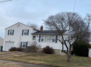 22 Dennis Cir, Hamden, CT 06514