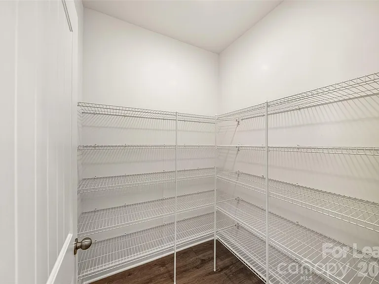 11507 Valley Oaks Ln — Photo 38