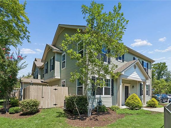 3rd image of 2806 Baldwin Dr
