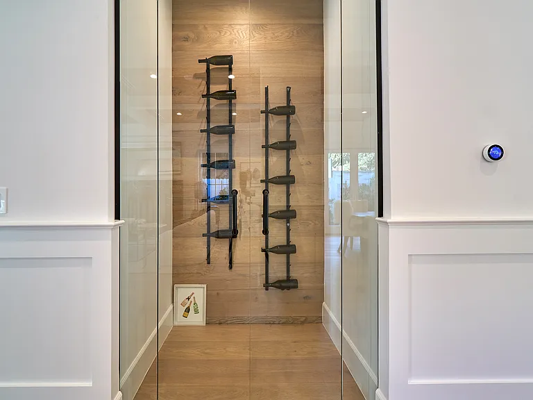 2439 S Beverly Dr — Photo 7