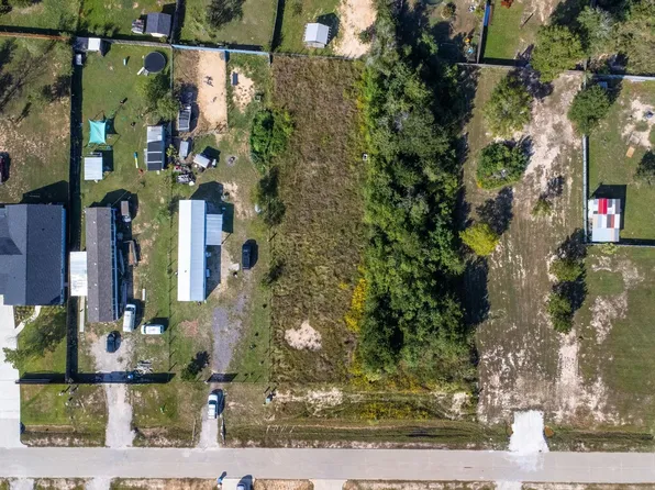 54 Road 5243, Cleveland, TX 77327