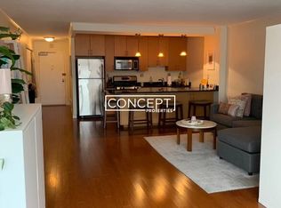2 Hawthorne Pl #8CP, Boston, MA 02114