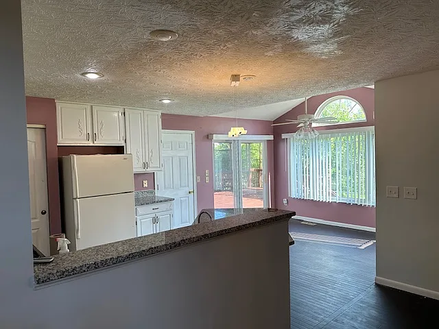 5810 Meadowview Dr — Photo 5
