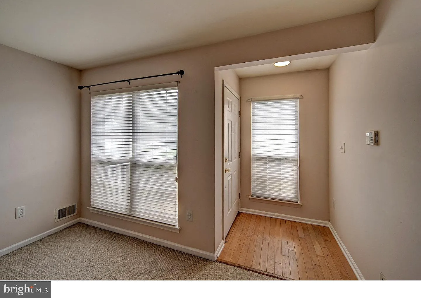 3 bed, 2.5 bath, 1908 sqft, $3,500 — Photo 3