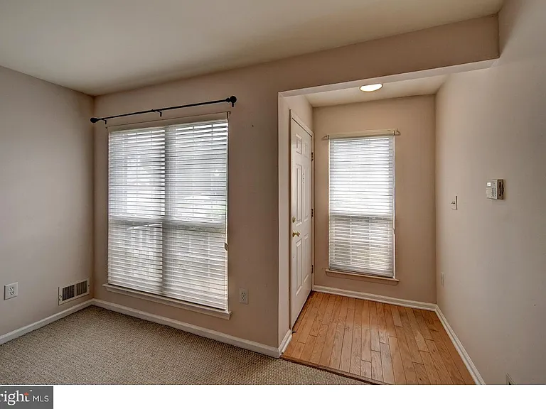 406 Pebble Creek Ct — Photo 4