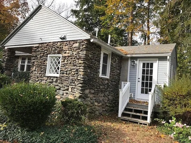 70 Newton St — Photo 9