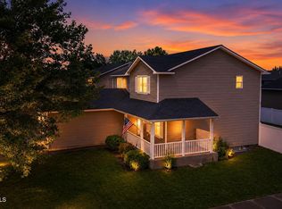 1302 N Moonstone St, Post Falls, ID 83854