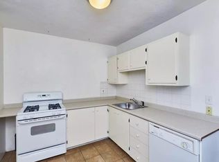 68 Saint James St #6, Newton, MA 02458
