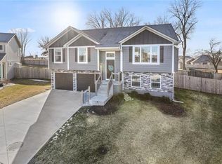 11505 E 207th St, Peculiar, MO 64078
