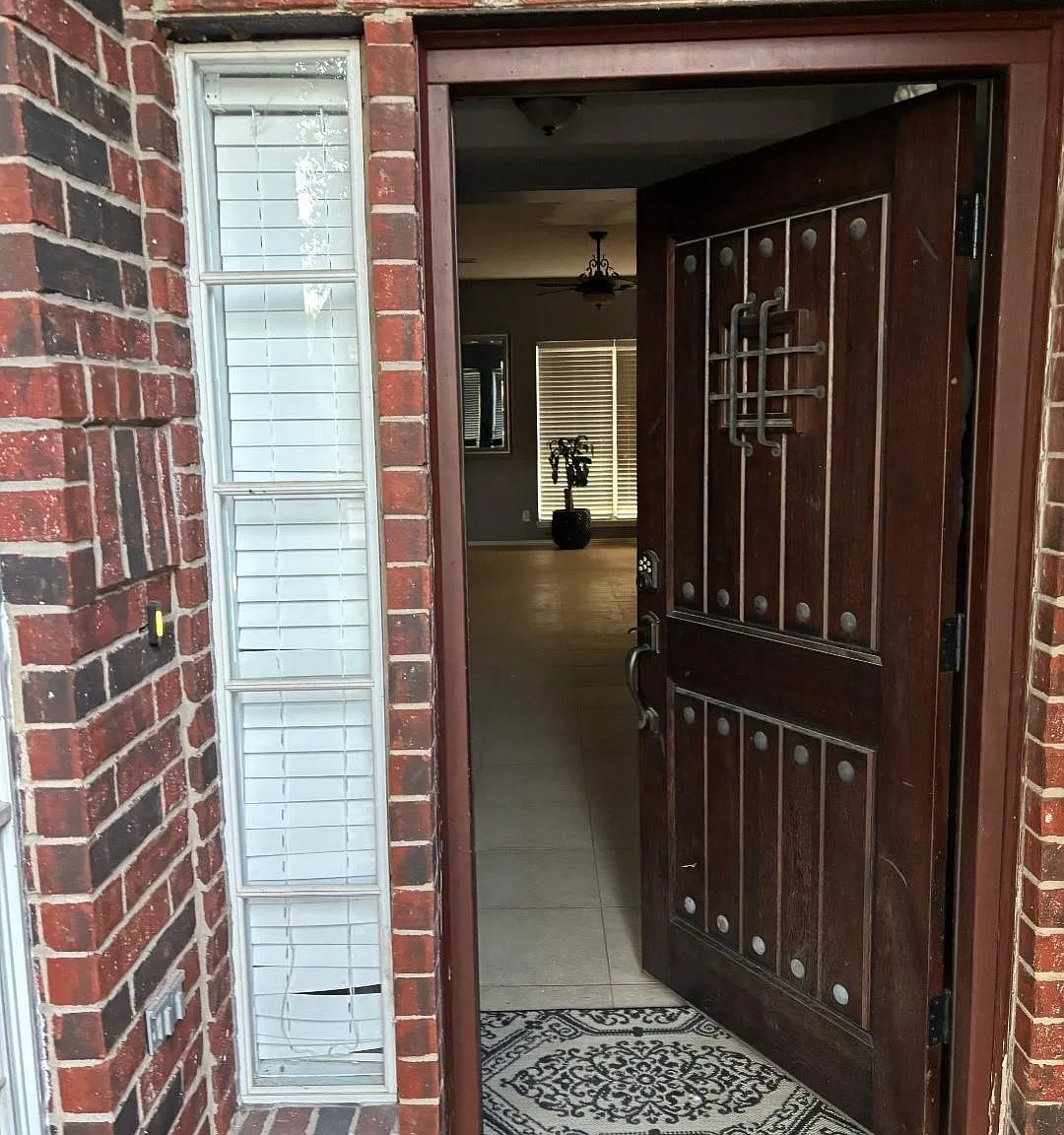 3 bed, 2.5 bath, 2448 sqft, $2,195 — Photo 4