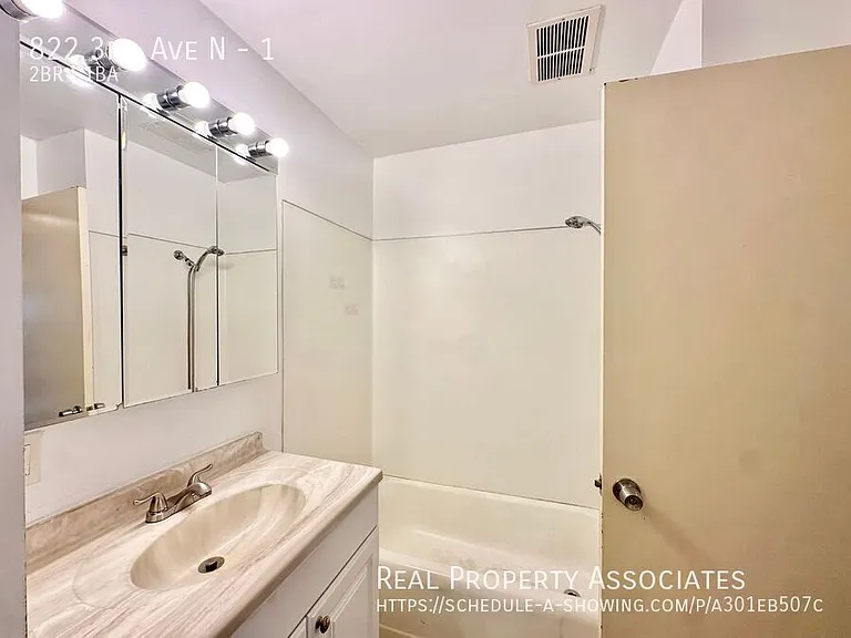 822 3rd Ave N #1 — Photo 15