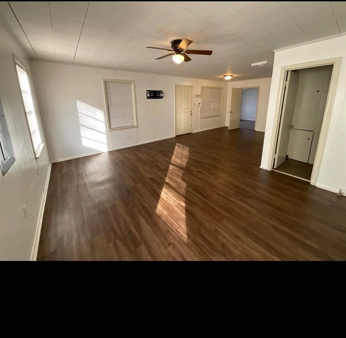 3 bed, 2.0 bath, 1286 sqft, $1,550 — Photo 3