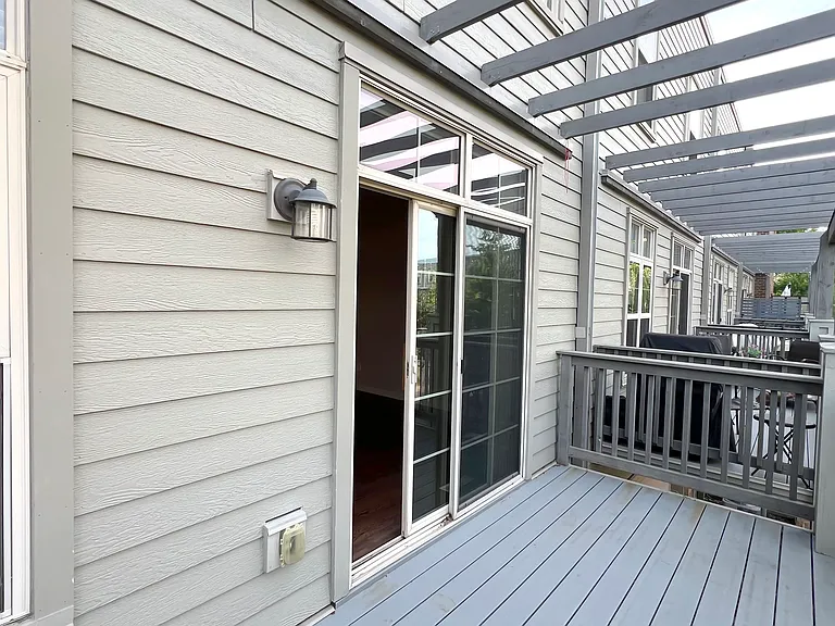 8136 Main St N — Photo 23