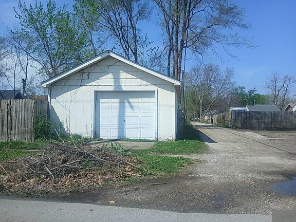 5th image of 1601 E 22nd St