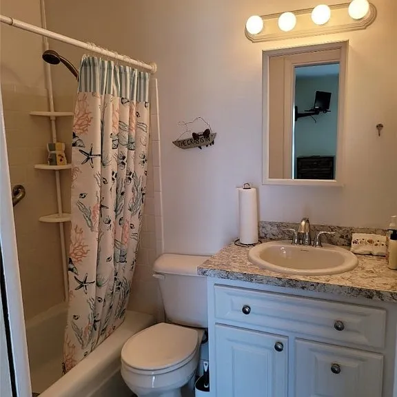 41 Beach Ln #2D — Photo 16