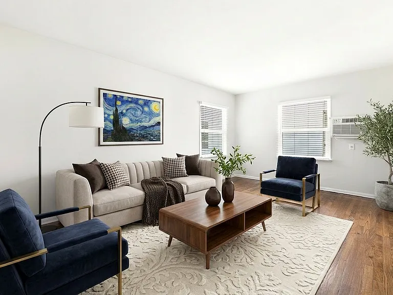 11218 Morrison St #6 — Photo 3