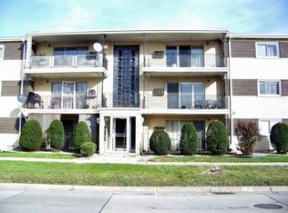 9407 S Roberts Rd APT 1NW, Hickory Hills, IL 60457