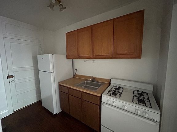 3rd image of 6639 N Newgard Ave #3E