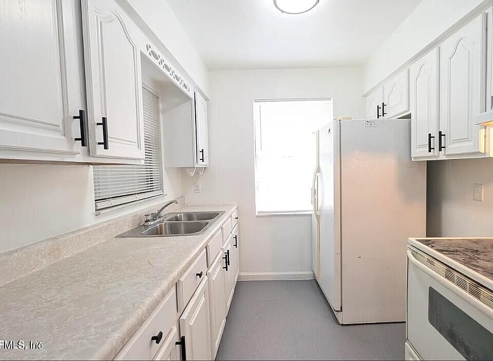 2nd image of 462 SALLY Street