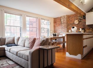 11 Pinckney St #4, Boston, MA 02114