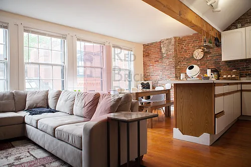 11 Pinckney St #4 Photo 1