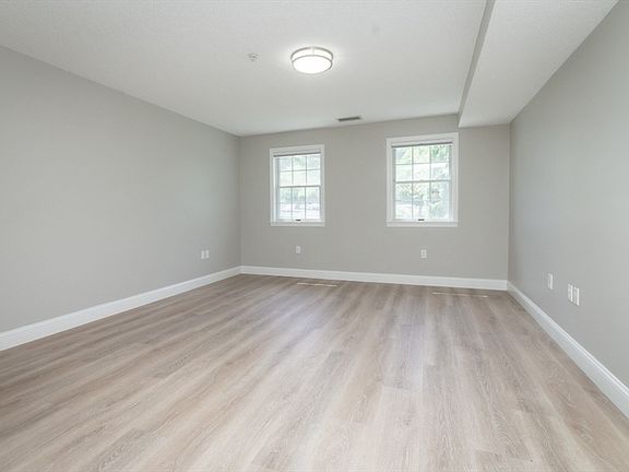 5th image of 10 Weatherly Dr Unit 3