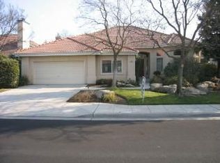835 Carolina Ave, Clovis, CA