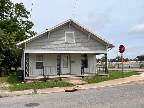 102 W 24th St, Connersville, IN 47331