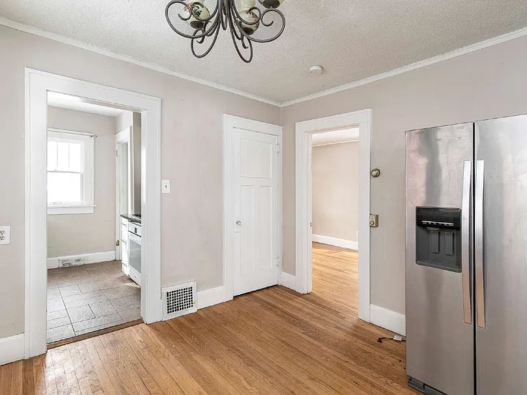 3014 Woodland Ave — Photo 11