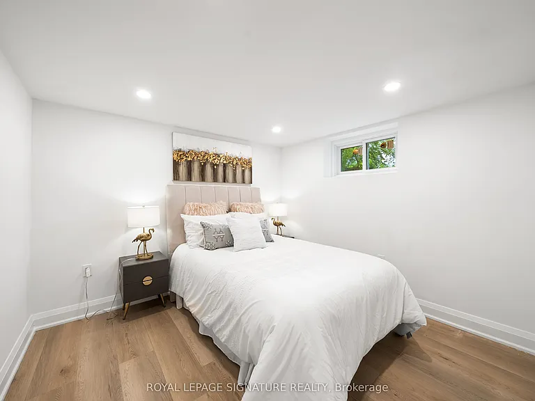 247 Kathryn Cres #LOWER — Photo 8