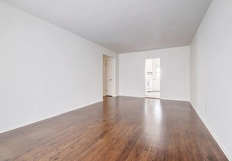 2000 Greenwich St #9 — Photo 16
