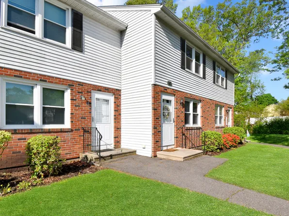 250 Woodford Avenue APT 13, Plainville, CT 06062