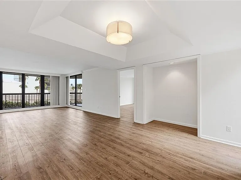 4551 Gulf Shore Blvd N #200 — Photo 7